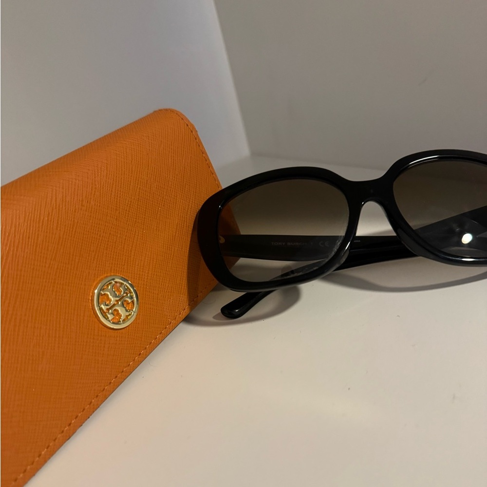 Tory Burch 🧡 sunglasses